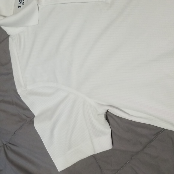 Mens Izod golf short sleeved three button shirt - Picture 3 of 8